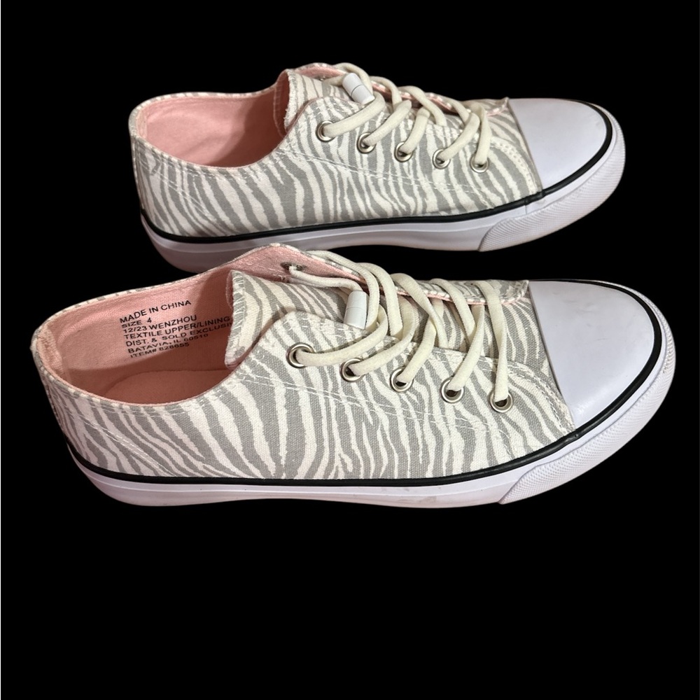 L&D  Zebra Print Sneakers size 4 youth